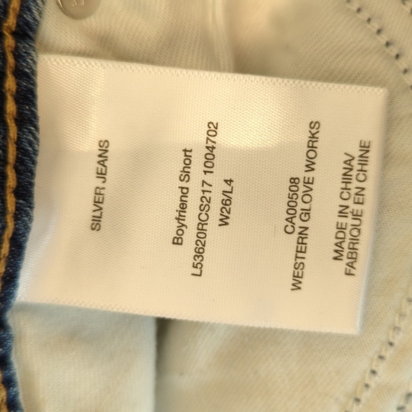 Silver Jeans Boyfriend Short - Picture 9 of 9